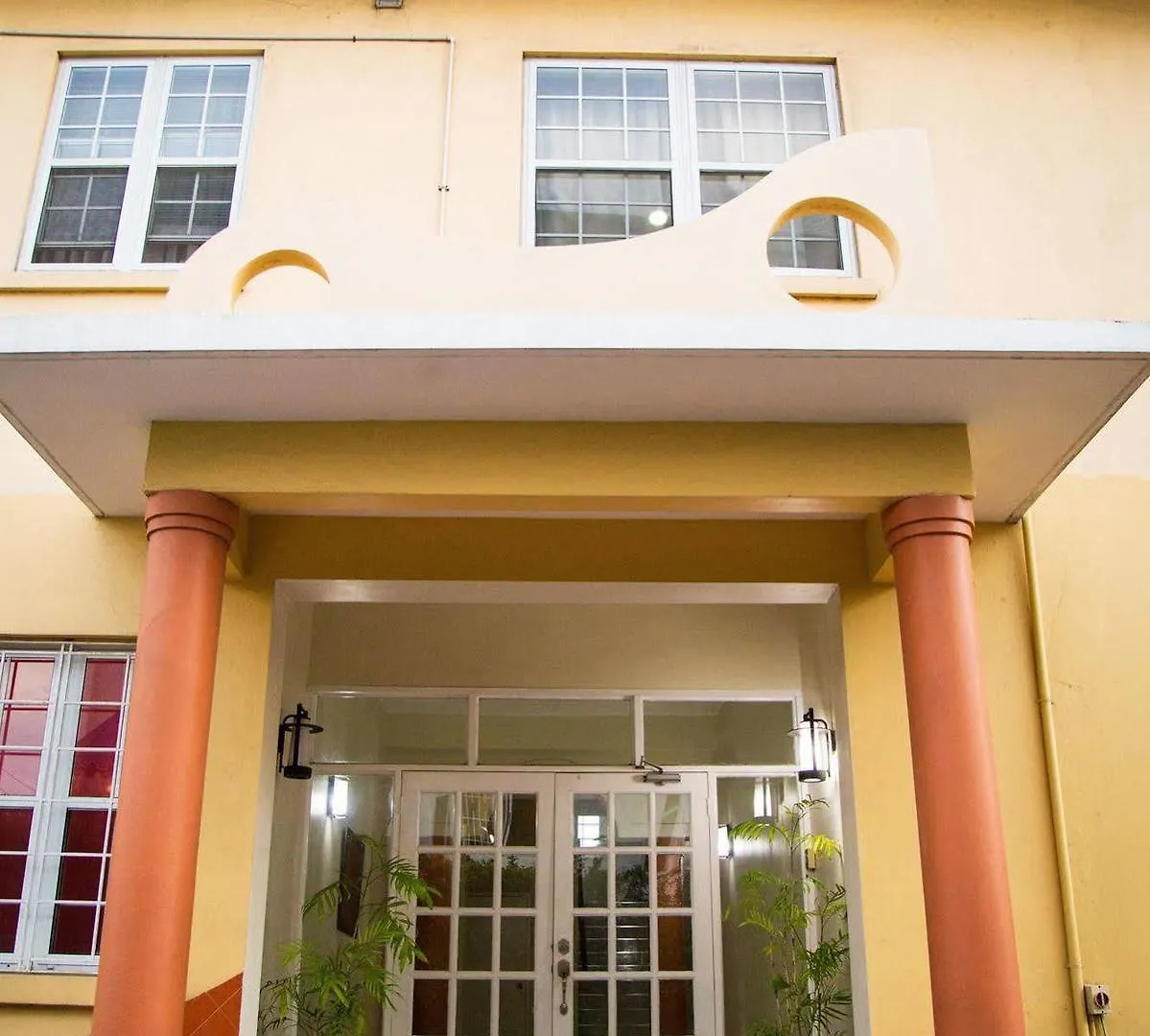 New Kingston Guest Apartment At Westbury